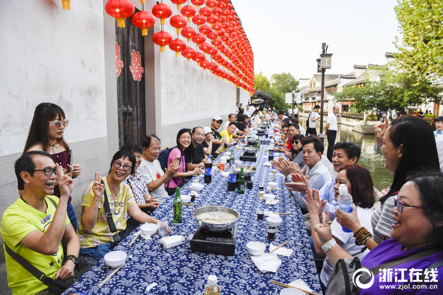 油輪變身醫(yī)院船：世界最強醫(yī)院船馳援洛杉磯