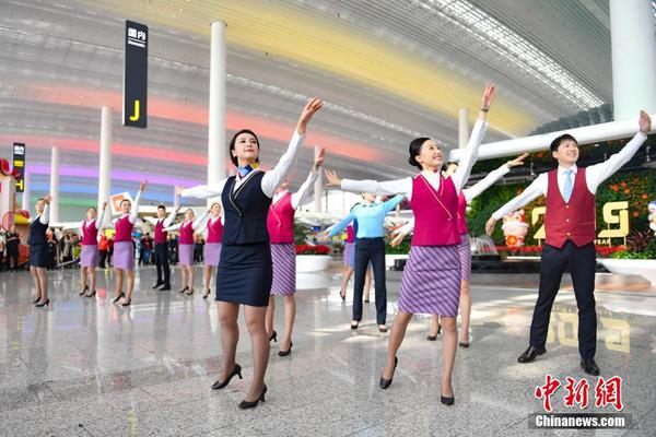66歲趙雅芝60歲惠英紅45歲周迅集體“當(dāng)媽”，演技被嘲是因老了?