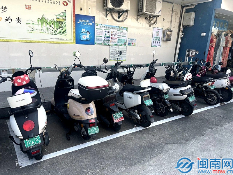 大媽按摩被踩斷3根肋骨 老板：愛(ài)莫能助