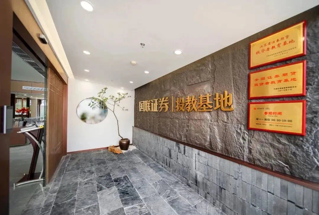 荷蘭一博物館凌晨遭竊 梵高1884年畫作被偷走