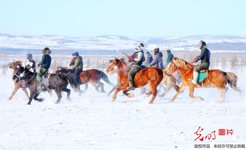 山東一景區(qū)百萬年鐘乳石遭破壞后偷走