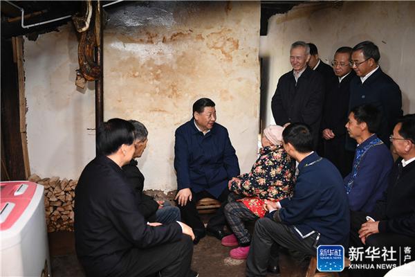 那些奮戰(zhàn)在方艙最前線的環(huán)衛(wèi)工人