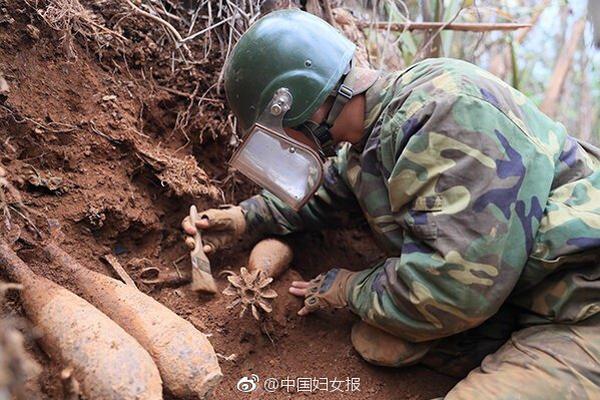 庫里再次展示背手防守 萌神該如何解決自身犯規(guī)問題
