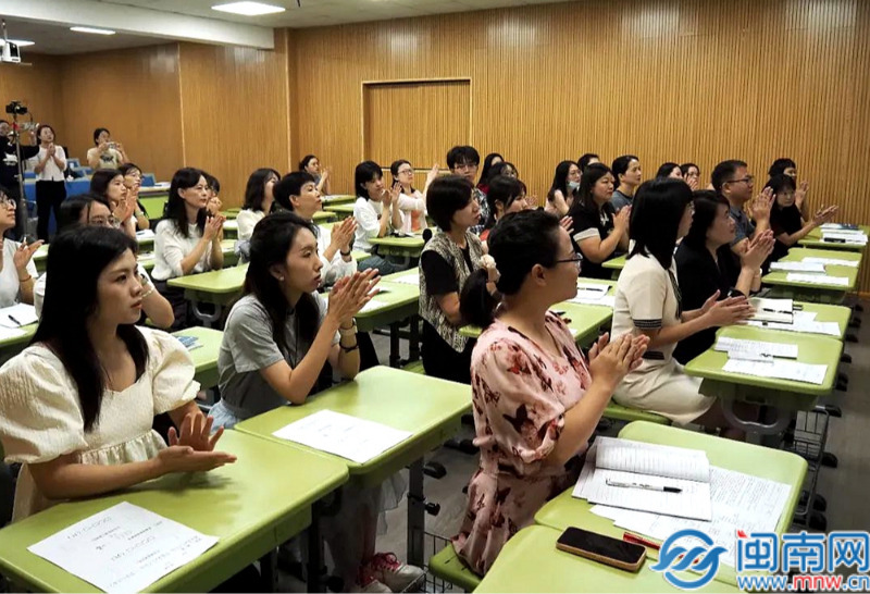 視頻：SHE合體同游徒步健身 Selina為Hebe慶生：老婆我愛你