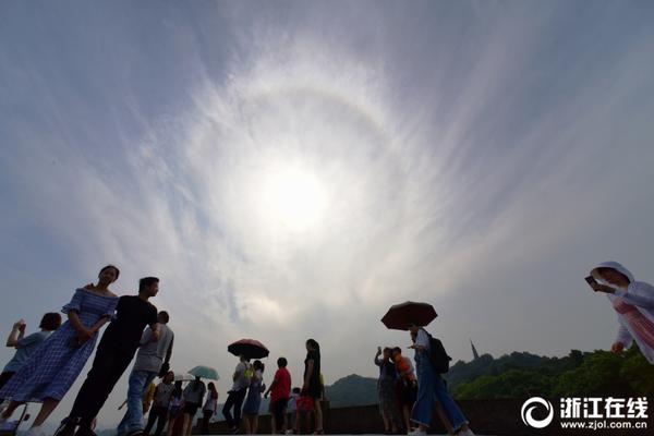 張國榮逝世17周年，哥哥經(jīng)典角色混剪，愿笑靨永駐心間