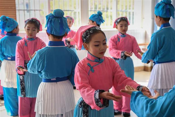 武漢逐漸恢復(fù)“生活氣息”